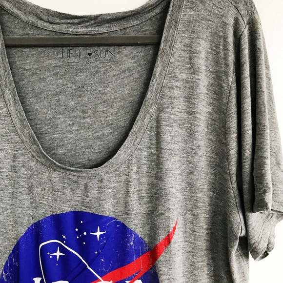 NASA Graphic Drapey Tee - Picture 4 of 4